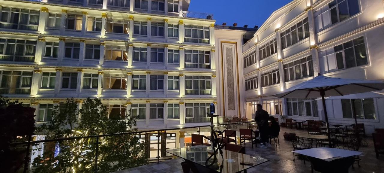 Durbar Hotel & Residence Катманду Екстериор снимка