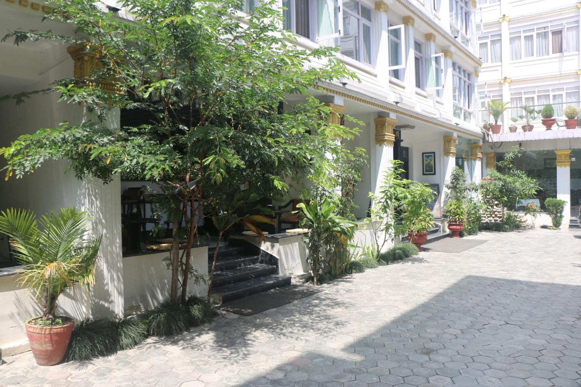 Durbar Hotel & Residence Катманду Екстериор снимка