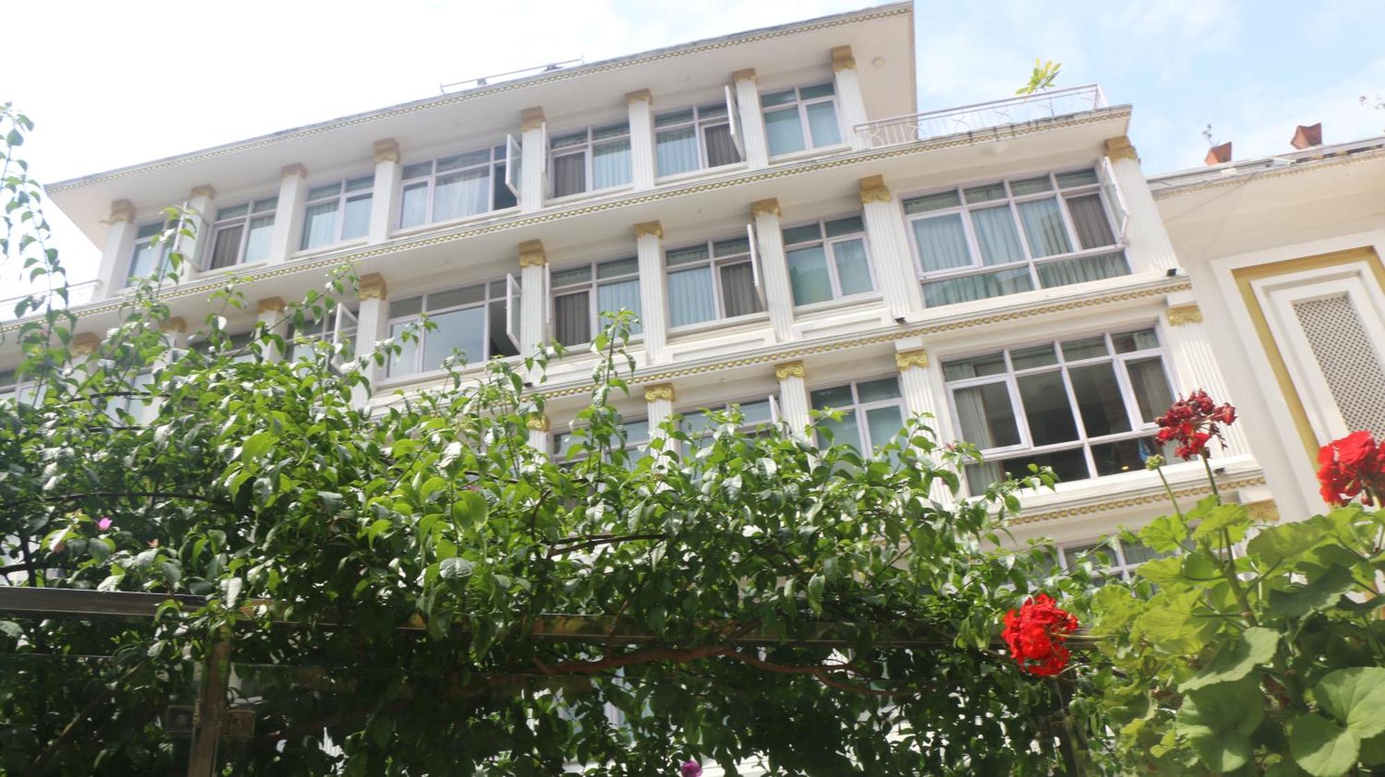 Durbar Hotel & Residence Катманду Екстериор снимка